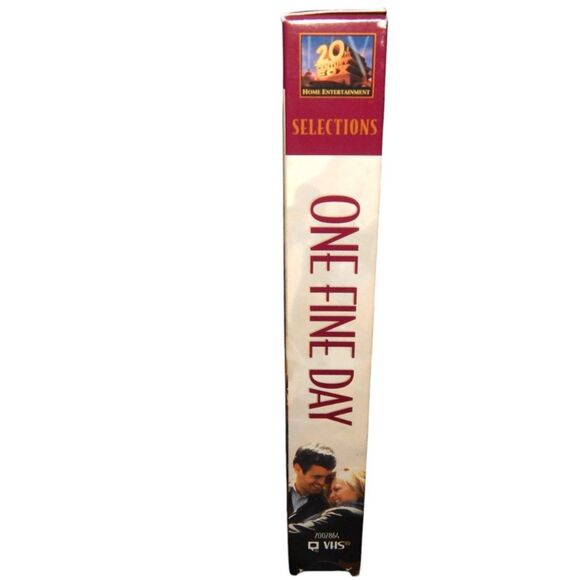 ONE FINE DAY VHS Michelle Pfeiffer George Clooney Mae Whitman Charles Durning - Picture 5 of 7